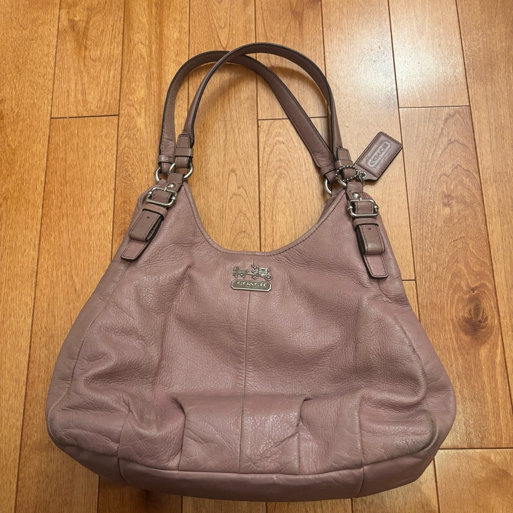 Coach Mauve Leather Shoulder Bag